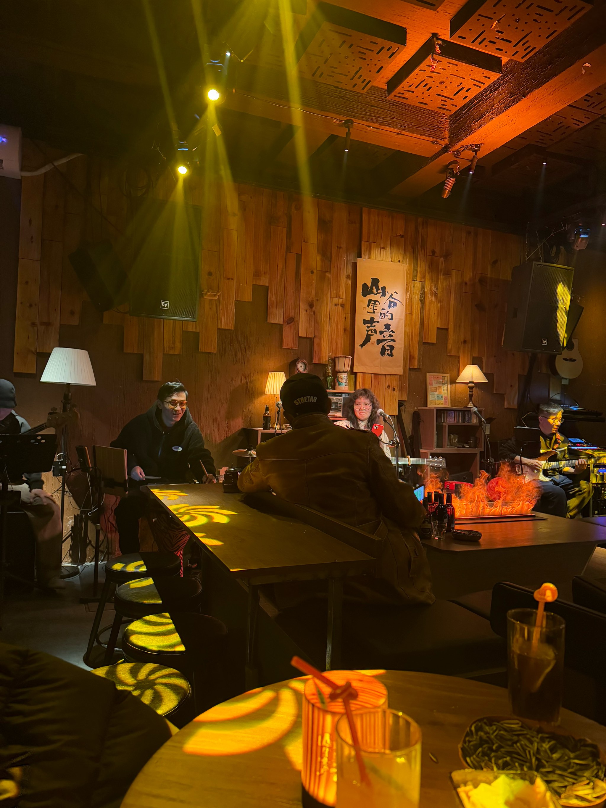 娄底商务ktv多少钱一个小时揭秘-双峰县ktv预订